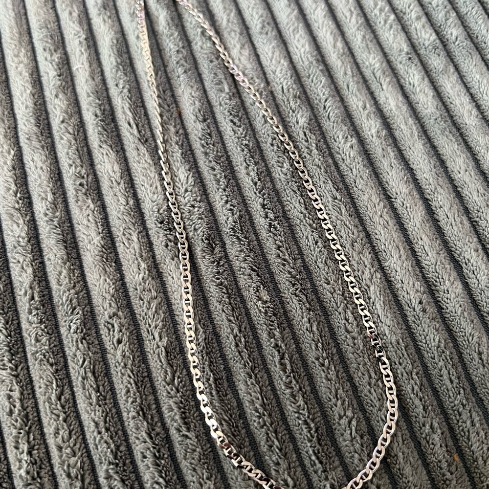 Silver link chain